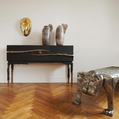 Hoon Moreau LA GRIFFE DU TEMPS I Bronze and sculpted oak cabinet 2017