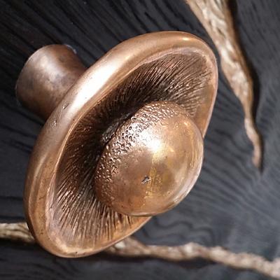 Hoon Moreau LA GRIFFE DU TEMPS I Bronze and sculpted oak cabinet 2017