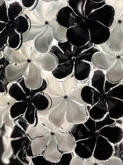 Huge Contemporary Black and White Flower Murano Glass Chandelier