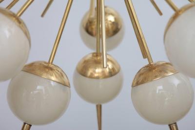 Huge Sputnik Murano Glass and Brass Chandelier Attributed to Stilnovo