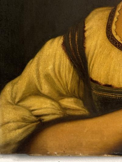 ITALIAN ANTIQUE PORTRAIT OF A WOMAN WITH ERMINE THROW