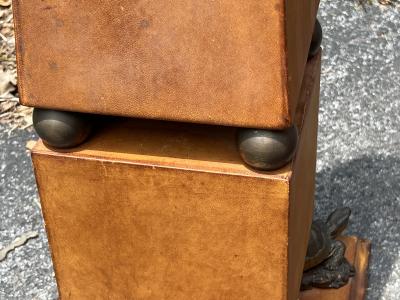 ITALIAN MID CENTURY MODERN LEATHER AND BRONZE TURTLE DESIGN OBELISKS