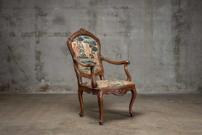 ITALIAN ROCOCO WALNUT ARMCHAIR