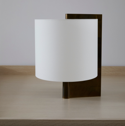 ITALIAN SCULPTURAL PATINAD BRASS LAMP