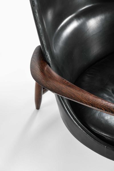 Ib Kofod Larsen Pair of Elizabeth Chairs in Weng and Leather by Ib Kofod Larsen 1956