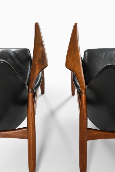 Ib Kofod Larsen S len Easy Chairs in Leather and Teak by Ib Kofod Larsen 1950s