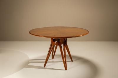 Ico Parisi Round Dining Room Table in Walnut attr to Ico Parisi Italy 1950s