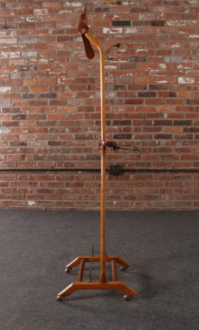 Ico Parisi Sculptural Italian Modernist Beech and Brass Valet by Fratelli Reguitti