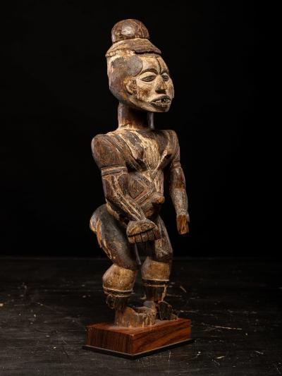 Idoma Akweya Male Shrine Figure anjenu Idoma People Cross River Area