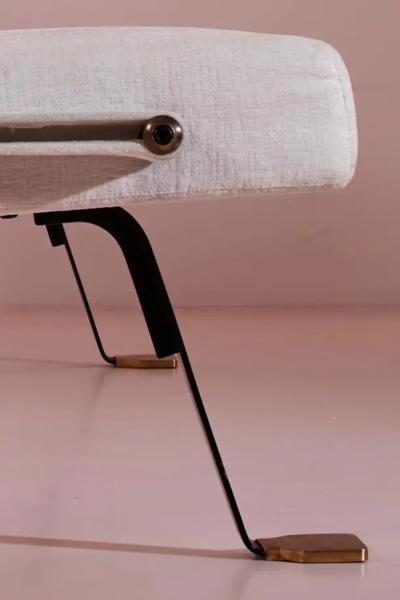 Ignazio Gardella Ignazio Gardella Digamma Three seater white velvet sofa for Azucena Italy 1957