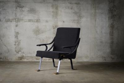 Ignazio Gardella Pair of Digamma Lounge Chairs