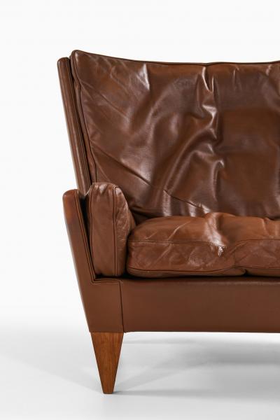 Illum Wikkels Easy Chair Model V11 Produced by Holger Christiansen