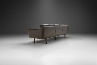 Illum Wikkels Illum Wikkels Model V11 Leather Sofa for Holger Christiansen Denmark 1960s