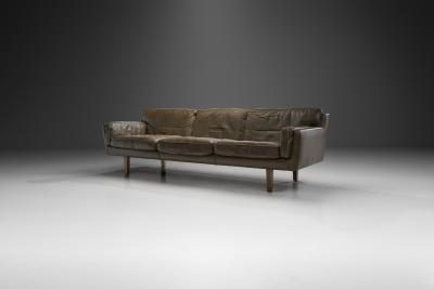 Illum Wikkels Illum Wikkels Model V11 Leather Sofa for Holger Christiansen Denmark 1960s