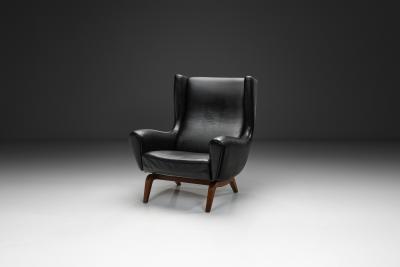 Illum Wikkels Model 110 Leather Armchair by Illum Wikkels for S ren Willadsen Denmark 1960s