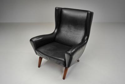 Illum Wikkels Model 110 Leather Armchair by Illum Wikkels for S ren Willadsen Denmark 1960s