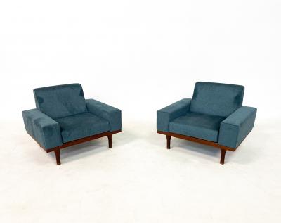 Illum Wikkels Pair of Australia Armchairs by Illum Wikkels