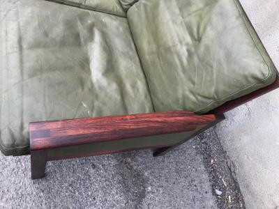 Illum Wikkels S 21 gret leather and hardwood sofa by Illum Wikkelso