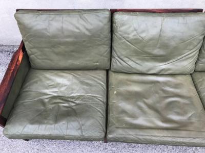 Illum Wikkels S 21 gret leather and hardwood sofa by Illum Wikkelso
