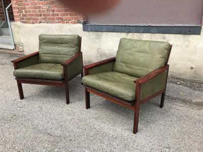 Illum Wikkels S 48 great pair of leather armchairs by Illum Wikkelso