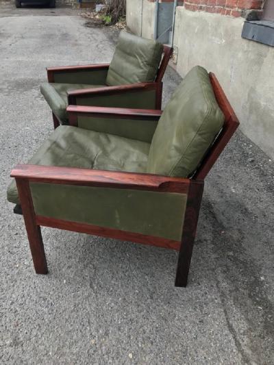 Illum Wikkels S 48 great pair of leather armchairs by Illum Wikkelso