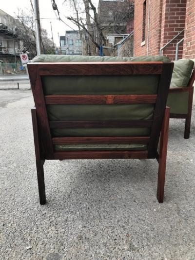 Illum Wikkels S 48 great pair of leather armchairs by Illum Wikkelso