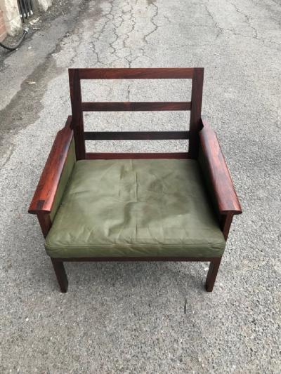 Illum Wikkels S 48 great pair of leather armchairs by Illum Wikkelso