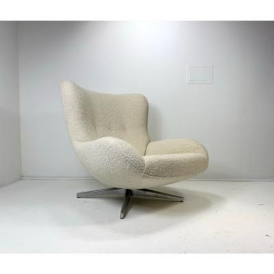 Illum Wikkels Swivel Lounge Chair by Illum Wikkelso