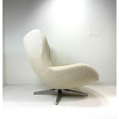 Illum Wikkels Swivel Lounge Chair by Illum Wikkelso