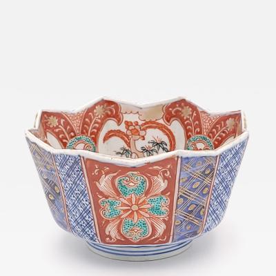 Imari Tulip Shape Small Bowl Japan 19th century