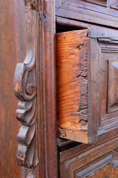 Impressive Italian Baroque Walnut and Burl Walnut Commode