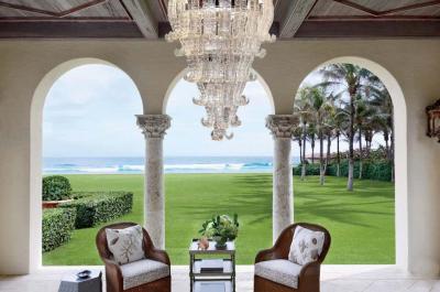 Impressive Pair of Felci Murano Glass Chandelier Italy 1980s