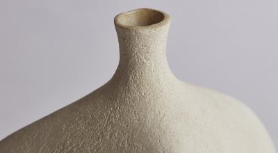 Isabelle Sicart Trilobe soliflore by Isabelle Sicart