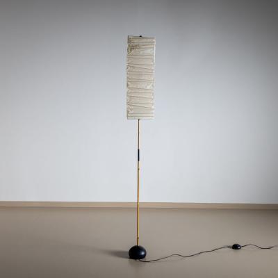 Isamu Noguchi Floor Lamp Mod BBX3 70XN from the Akari Series by Isamu Noguchi