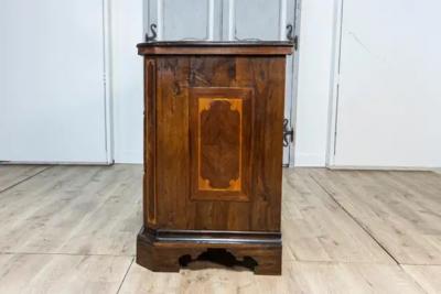 Italian 1690s Walnut and Ash Three Drawer Commode with Inlaid D cor