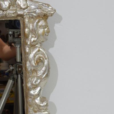 Italian 17th 18th Century Baroque Carved Wooden Silverleaf Mirror With Angels