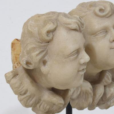 Italian 17th 18th Century Carved White Marble Winged Angel Heads Ornament