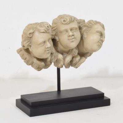 Italian 17th 18th Century Carved White Marble Winged Angel Heads Ornament