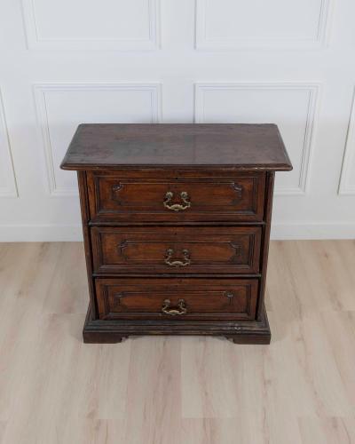 Italian 17th Century Emilian Bolognese Chest of Drawers with Ashlar Front