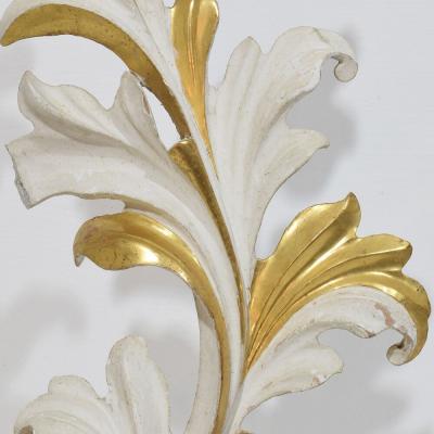 Italian 18 19th Century Hand Carved Giltwood Acanthus Leaf Curl Ornament