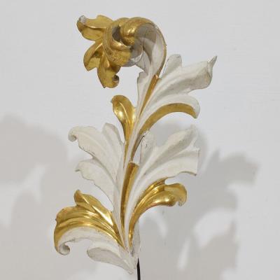 Italian 18 19th Century Hand Carved Giltwood Acanthus Leaf Curl Ornament 