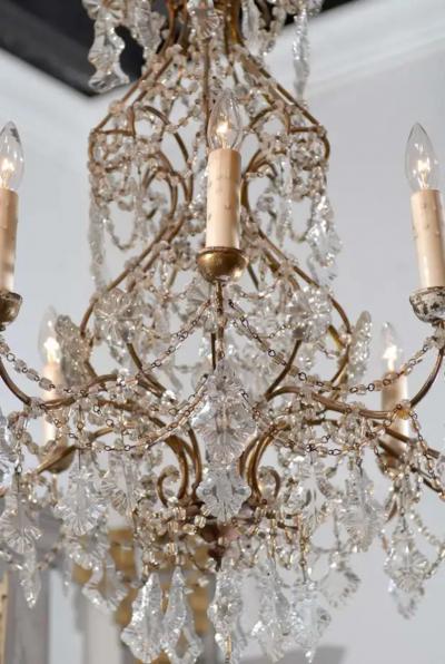 Italian 1850s Rococo Style Ten Light Crystal Chandelier with Gilt Metal Armature