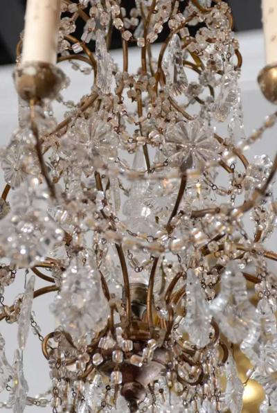 Italian 1850s Rococo Style Ten Light Crystal Chandelier with Gilt Metal Armature