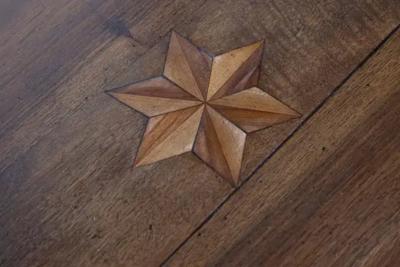 Italian 1890s Walnut Side Table with Elm Marquetry Star Drawer and Turned Legs