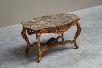 Italian 18th Century Carved Giltwood Center Table with Marble Serpentine Top