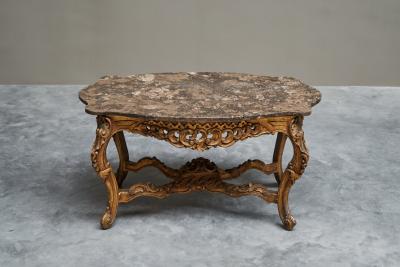 Italian 18th Century Carved Giltwood Center Table with Marble Serpentine Top