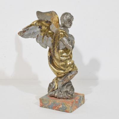Italian 18th Century Hand Carved Baroque Winged Angel
