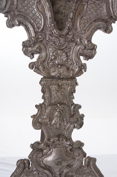 Italian 18th Century Pair of Relic Stands of Carved Wood Silver Plate