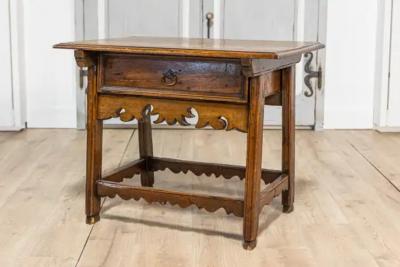 Italian 18th Century Walnut Side Table with Carved Apron and Single Drawer