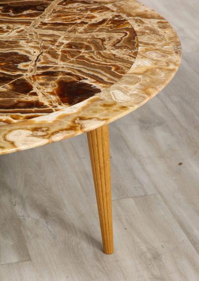 Italian 1960s Circular Coffee Table with Oak Fluted Base and Agate Top